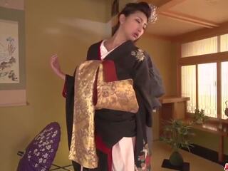 Mẹ tôi đã muốn fuck mất xuống cô ấy kimono vì một to tinh ranh: miễn phí độ nét cao giới tính phim 9f